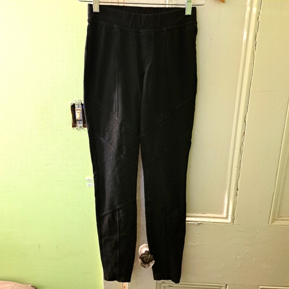Hue Women's Jogging Pants